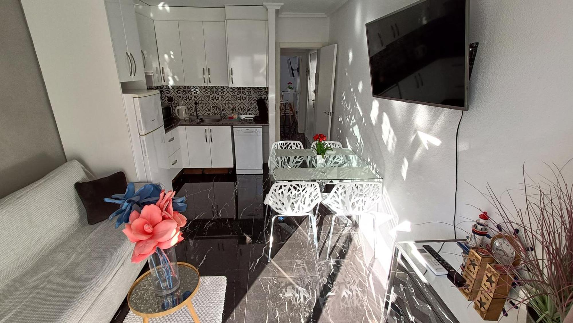 Apartamento Inez ตอร์เรเวียคา ภายนอก รูปภาพ
